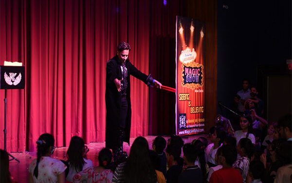 LAS VEGAS Magic Show by Atrangi Re magician Rahul Kharbanda