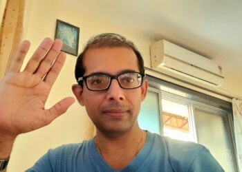 The story of a 45-year-old Mumbai college dropout who became a millionaire through small investments despite adversity