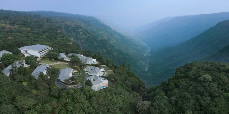 Getaways near Mumbai for Luxurious Staycation with friends and family