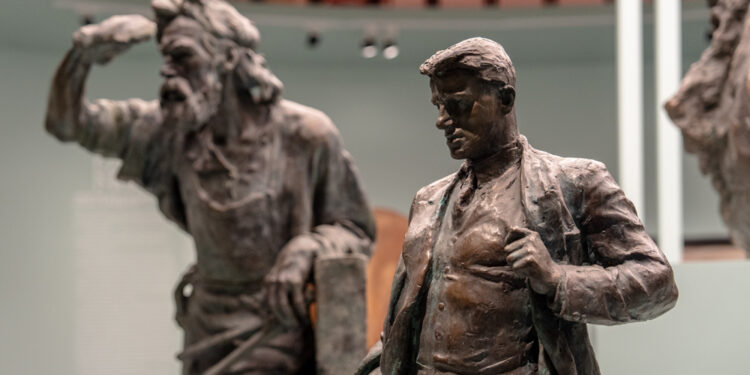 Exhibition of Russian Art Masterpieces Dedicated to Moscow Opens at VDNH